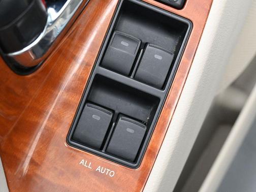 2011 Toyota Camry Hybrid SE