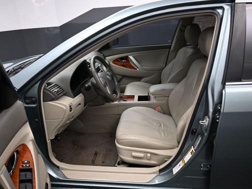 2011 Toyota Camry Hybrid SE