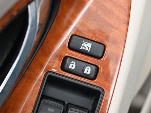 2011 Toyota Camry Hybrid SE