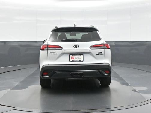 Wind Chill Pearl/Jet Black 2026 Toyota Corolla Hybrid SE