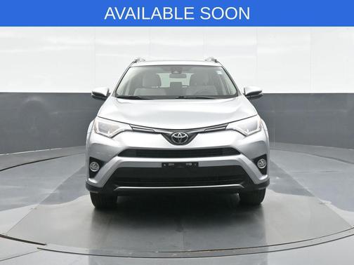Silver Sky Metallic 2018 Toyota RAV4 XLE