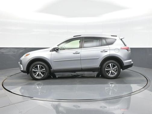 Silver Sky Metallic 2018 Toyota RAV4 XLE