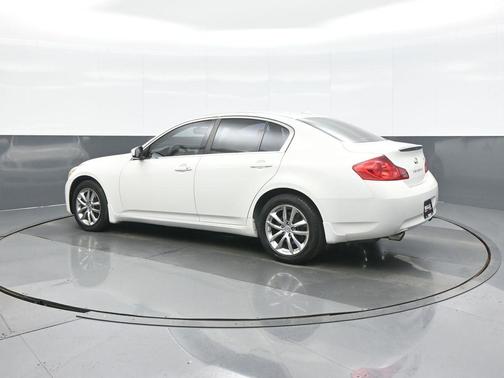 2009 INFINITI G37x Base