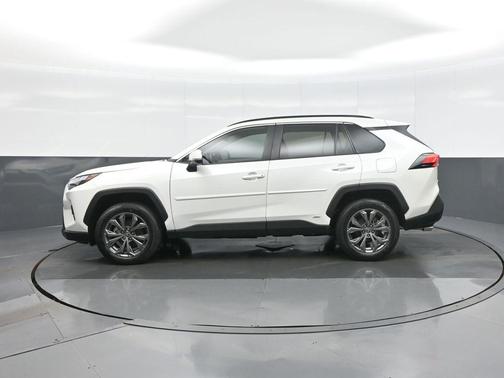 2022 Toyota RAV4 Hybrid XLE Premium