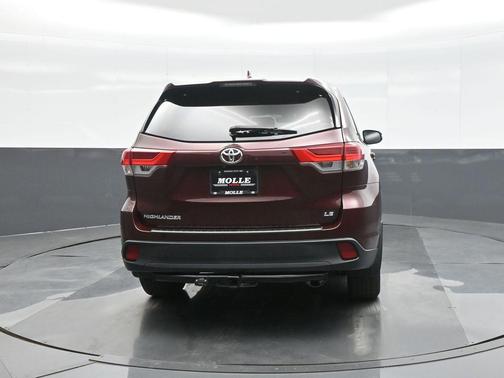 Ooh La La Rouge Mica 2019 Toyota Highlander LE Plus