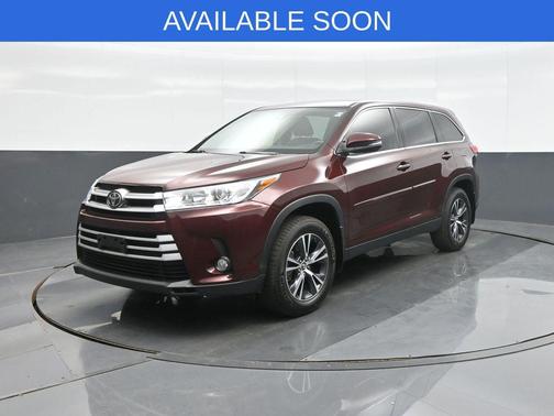 Ooh La La Rouge Mica 2019 Toyota Highlander LE Plus