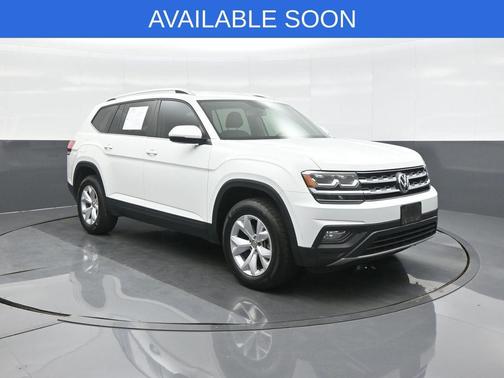 Pure White 2018 Volkswagen Atlas 2.0T SE
