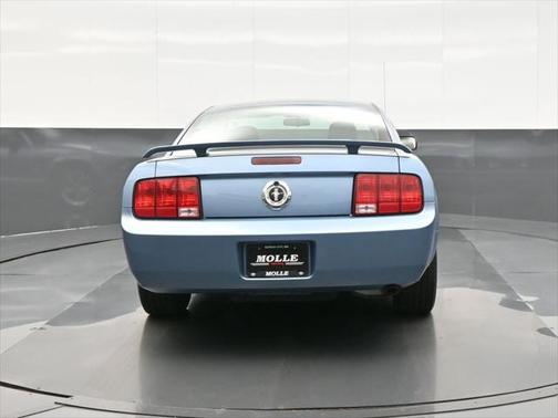 2006 Ford Mustang Deluxe