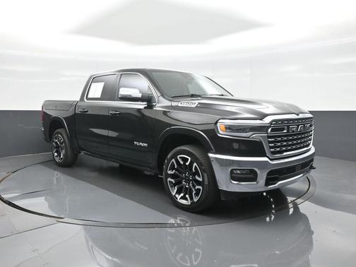 Diamond Black Crystal Pearlcoat 2025 RAM 1500 Longhorn