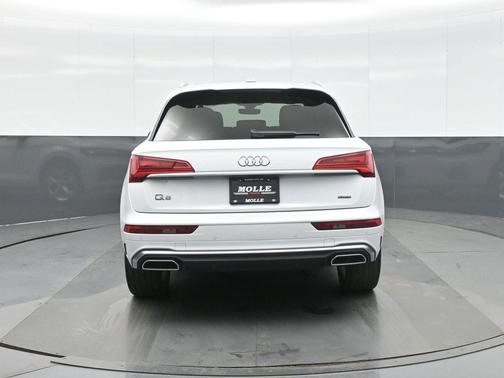 2022 Audi Q5 45 S line Prestige