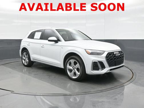 2022 Audi Q5 45 S line Prestige