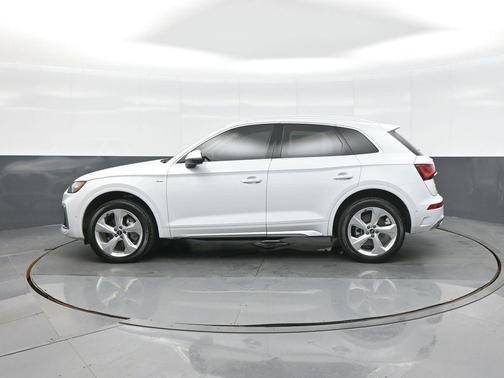2022 Audi Q5 45 S line Prestige