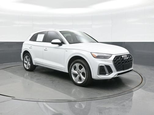 2022 Audi Q5 45 S line Prestige