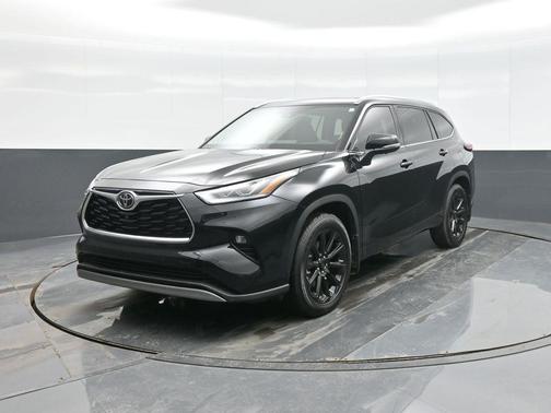 2025 Toyota Highlander Platinum