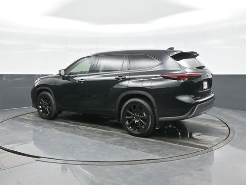 2025 Toyota Highlander Platinum