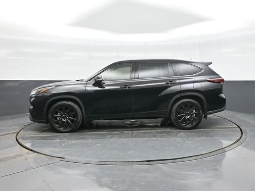 2025 Toyota Highlander Platinum