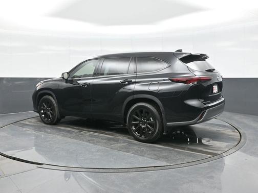 2025 Toyota Highlander Platinum