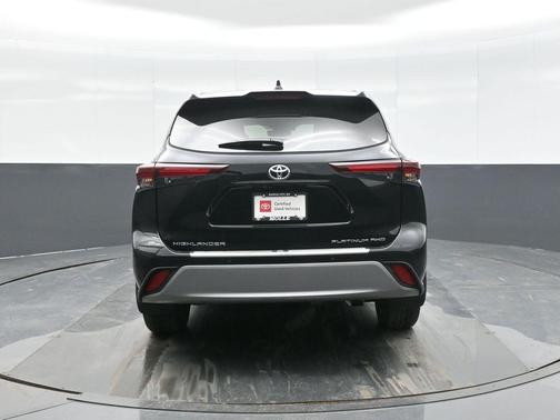 2025 Toyota Highlander Platinum