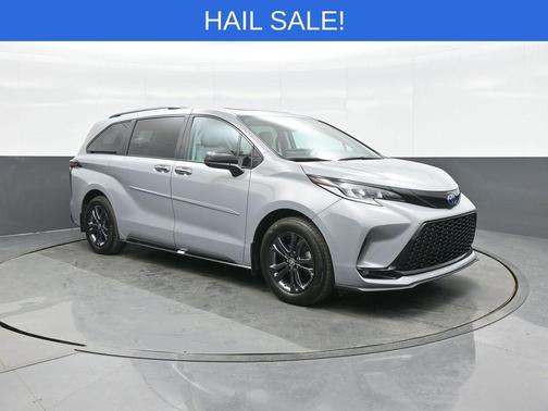 2025 Toyota Sienna XSE 7 Passenger