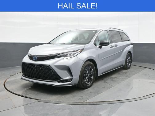 2025 Toyota Sienna XSE 7 Passenger