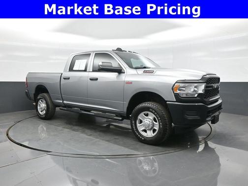 2021 RAM 2500 Tradesman Crew Cab 4x4 6'4' Box