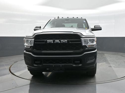 2021 RAM 2500 Tradesman Crew Cab 4x4 6'4' Box