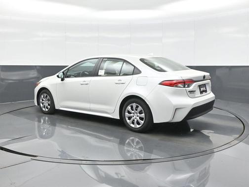 Wind Chill Pearl 2026 Toyota Corolla LE