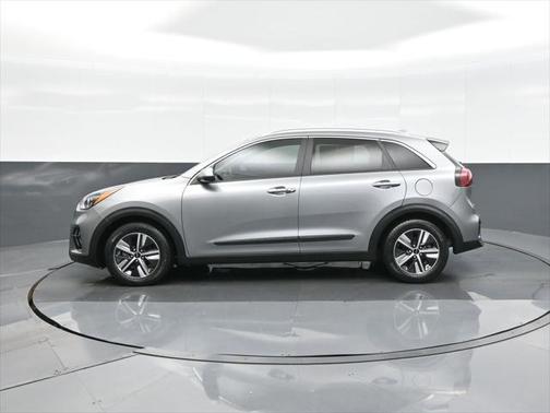 2022 Kia Niro LXS