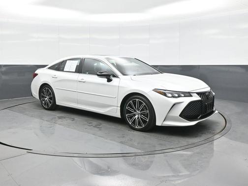 2019 Toyota Avalon XSE