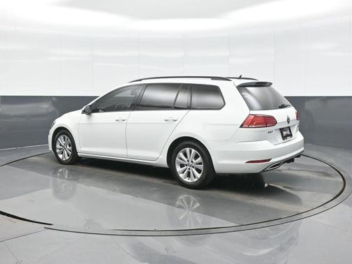 2018 Volkswagen Golf SportWagen TSI S