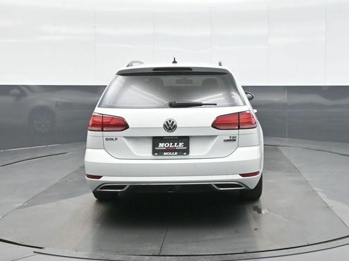 2018 Volkswagen Golf SportWagen TSI S