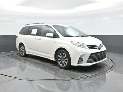 2020 Toyota Sienna XLE Premium