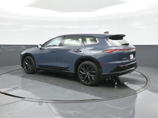 Cloud 2025 Toyota Crown Signia Limited