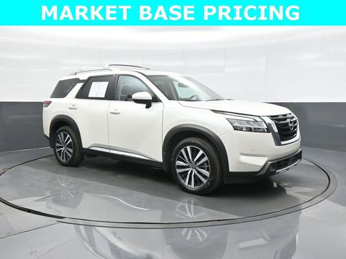 2022 Nissan Pathfinder Platinum 4WD