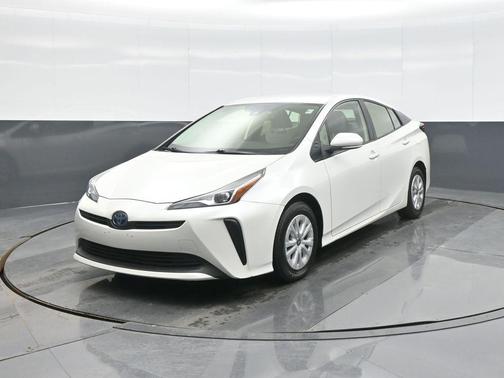 2019 Toyota Prius L