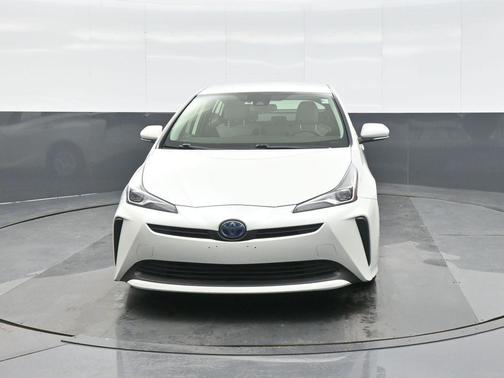 2019 Toyota Prius L