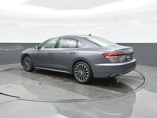 2022 Volkswagen Passat 2.0T Limited Edition