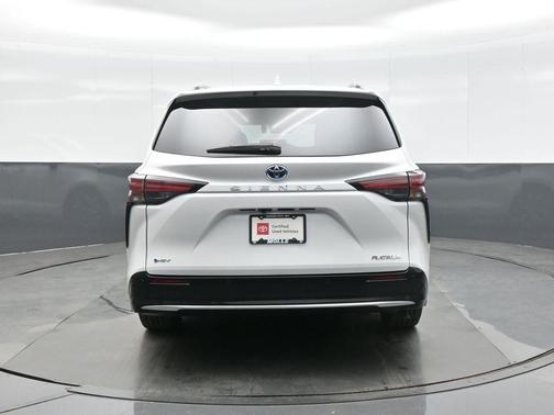 2025 Toyota Sienna Platinum 7 Passenger