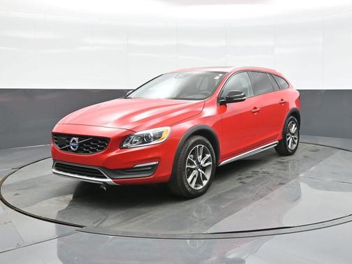 2017 Volvo V60 Cross Country T5 Platinum