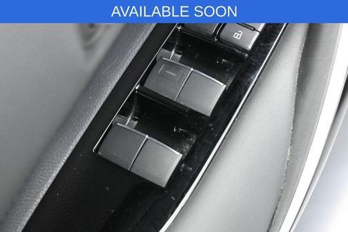 Blizzard Pearl 2020 Toyota Corolla XSE