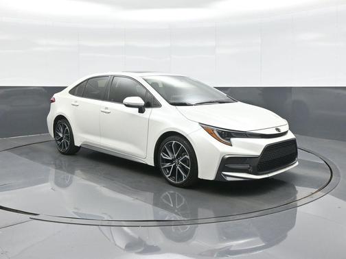 Blizzard Pearl 2020 Toyota Corolla XSE