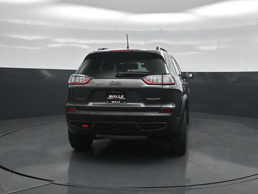 Granite Crystal Metallic Clearcoat 2021 Jeep Cherokee Trailhawk