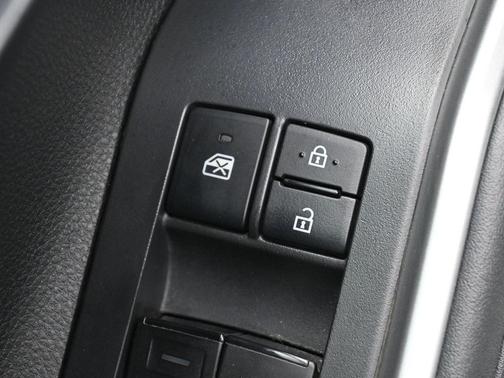 Wind Chill Pearl 2022 Toyota Highlander XLE