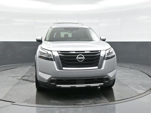 2023 Nissan Pathfinder Platinum 4WD