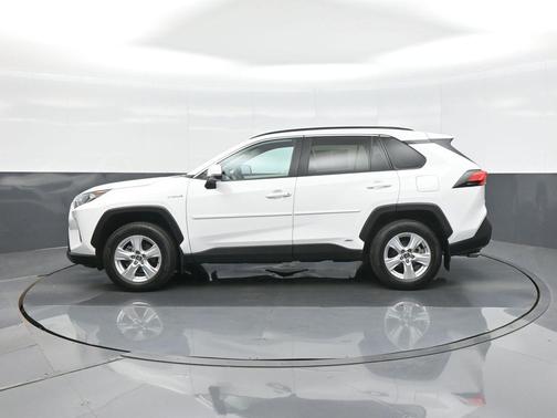 Super White 2020 Toyota RAV4 Hybrid XLE