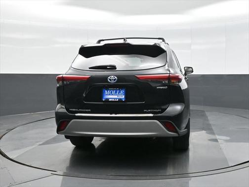 2020 Toyota Highlander Hybrid Platinum