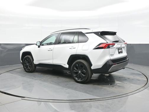 2025 Toyota RAV4 Hybrid SE