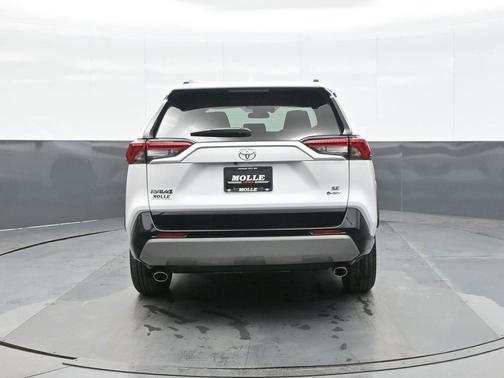 2025 Toyota RAV4 Hybrid SE