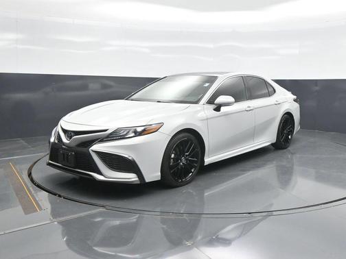 Ice Edge 2022 Toyota Camry XSE