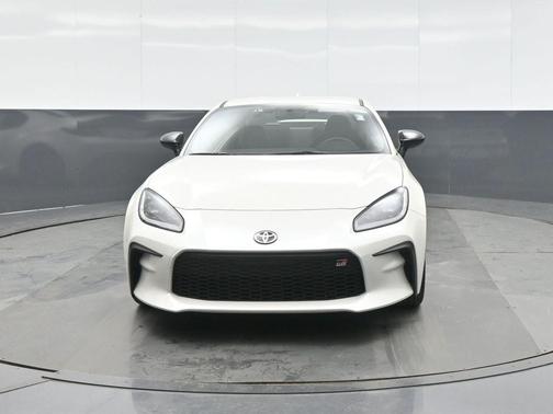 2025 Toyota GR86 Premium